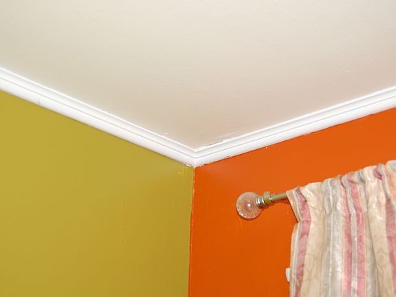 Wall Colors of Living Room and Dining Room with Crown Moulding