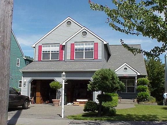 It looks better with the garage doors closed