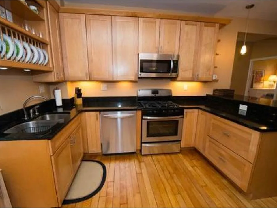 1163 Commonwealth Ave #2
