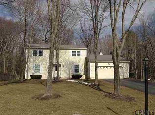 38 Esopus Dr, Clifton Park, NY 12065