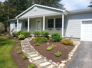 42 Heiler Dr, East Aurora, NY 14052