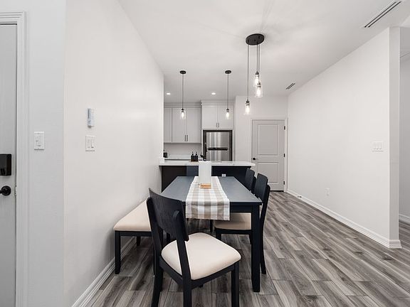 3rd image of 3569 Hidalgo St #D