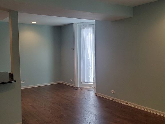 3rd image of 2126 N Lincoln Ave #1