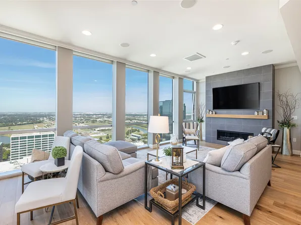 500 Throckmorton St APT 3206, Fort Worth, TX 76102
