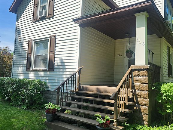 3rd image of 1006 Main St