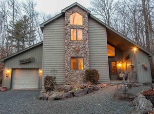 263 Gross Dr, Pocono Pines, PA