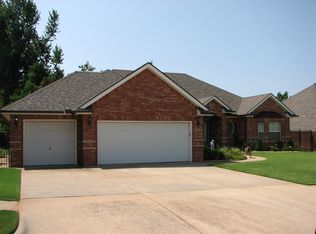 1612 Castle Rock Ct, Yukon, OK 73099