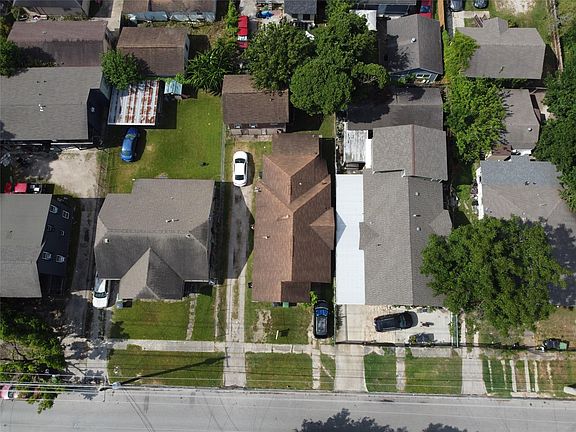 2nd image of 6712 Sherman St