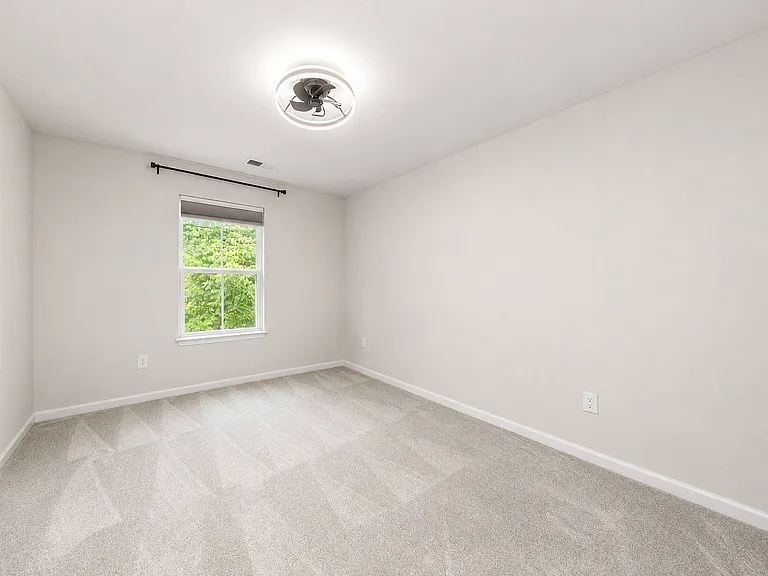 141 Stegg St — Photo 9