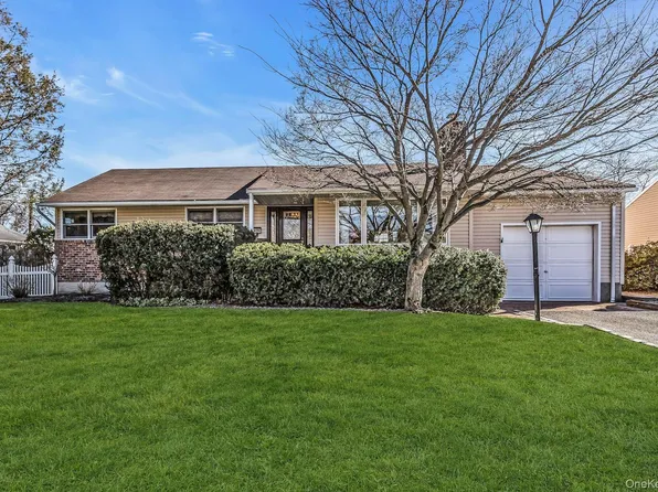 2 Nancy Court, Glen Cove, NY 11542