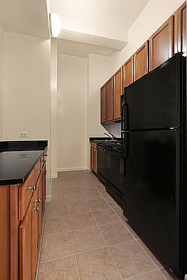 4th image of 85 John St APT 9b