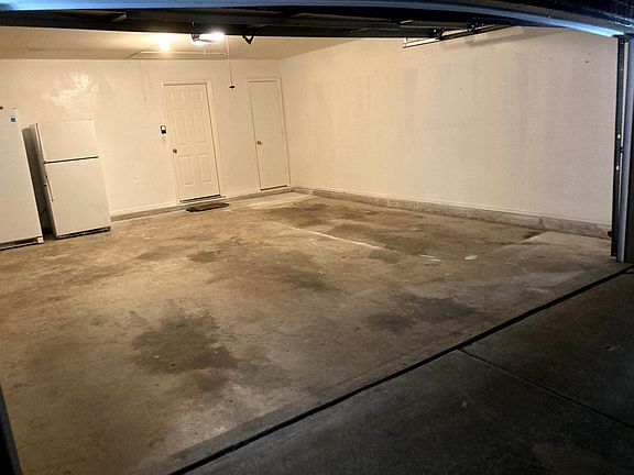 2 car garage, fridge and freezer are not provided with property.