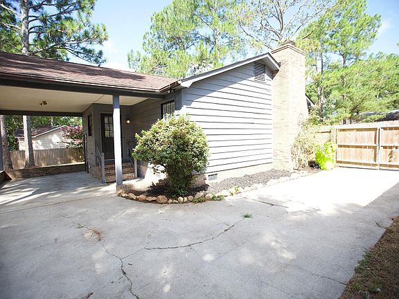 4th image of 220 Pond Ridge Rd E