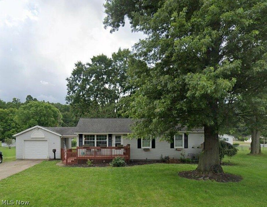 1st image of 40 Beechrock Dr