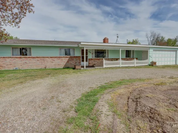 406 N De Clark Ave, Emmett, ID 83617