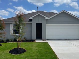 1022 Argonne Frst, Seguin, TX 78155