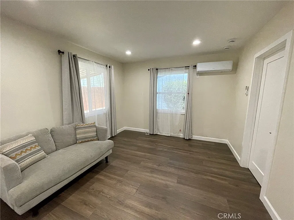 1 bed, 508 sqft, $2,100 — Photo 4