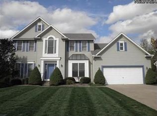 553 McPherson Cir, Northfield, OH