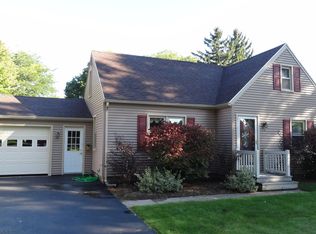 18 Charmaine Rd, Rochester, NY 14624