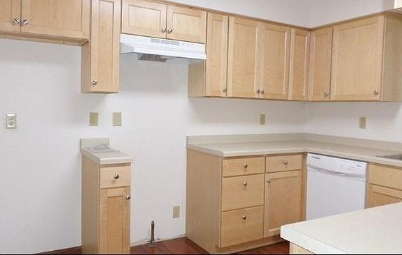 4th image of 6908 W Marine Ct