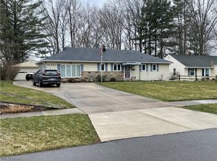 26283 Cranage Rd, Olmsted Falls, OH 44138