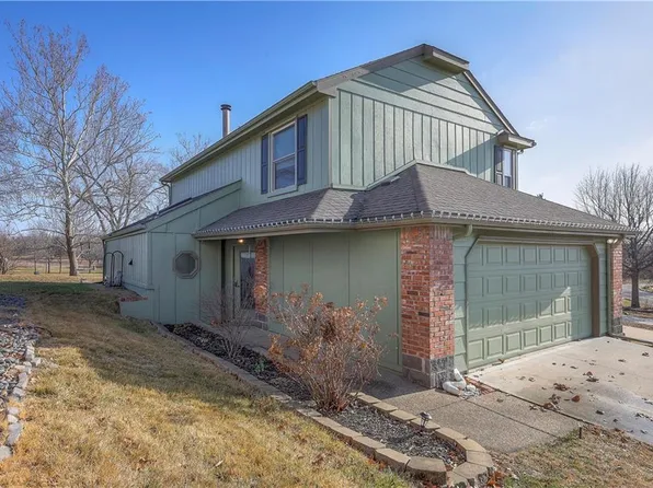 3706 Hartford Ave, Lawrence, KS 66047