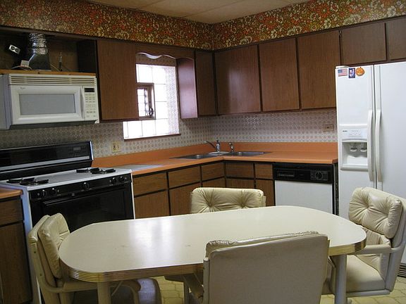 5th image of 5246 W Berteau Ave
