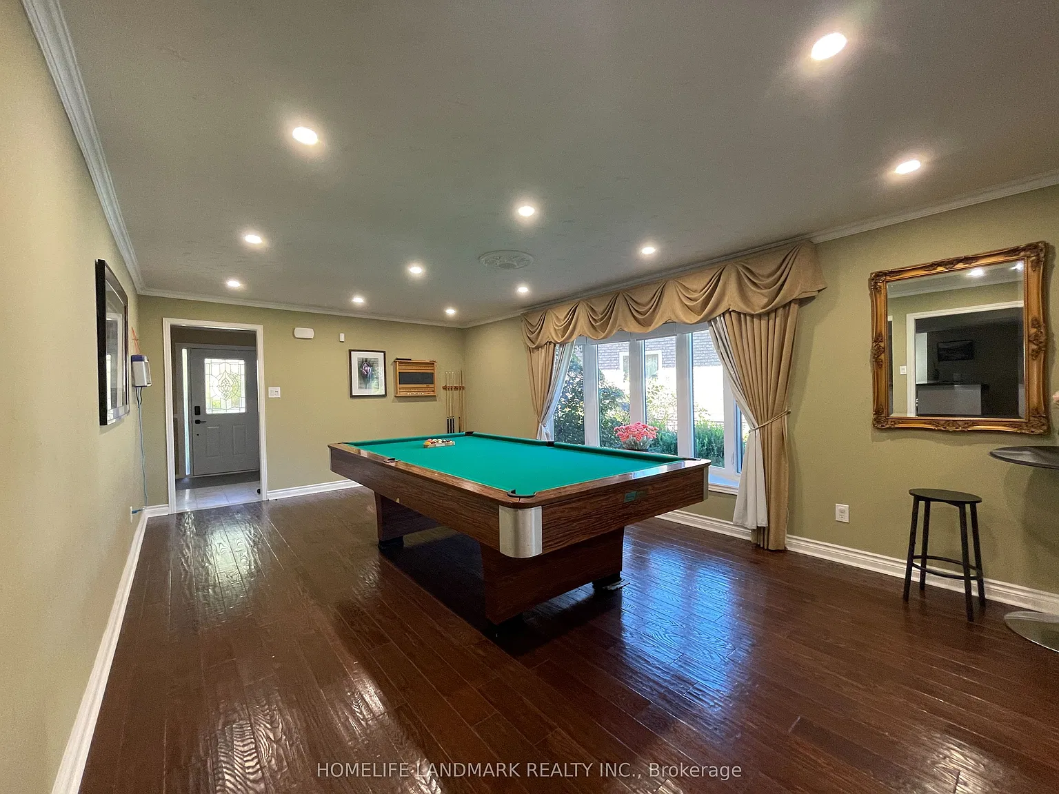 4 bed, $4,200 — Photo 3