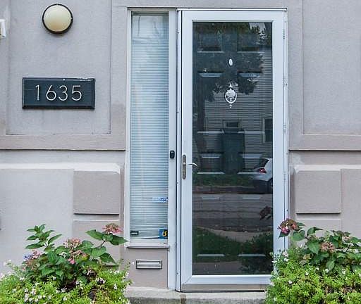 4th image of 1635 W Altgeld St #113