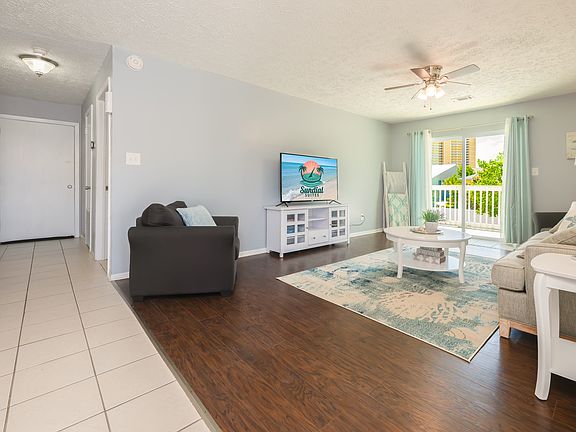 3rd image of 318 Sundial St #B