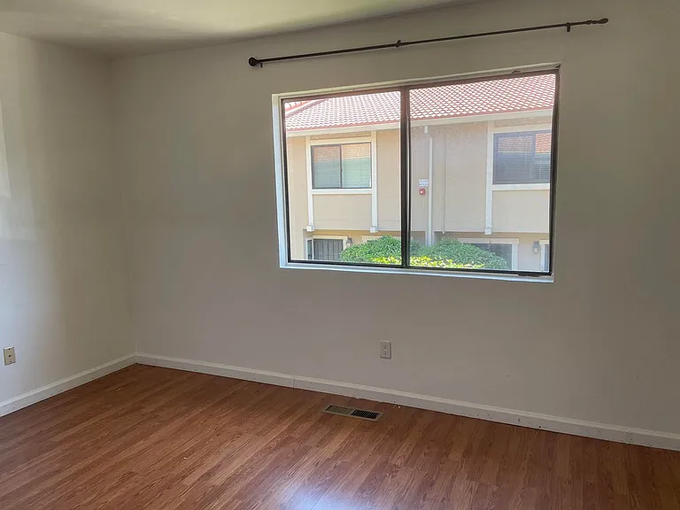 2557 Vallejo St — Photo 14