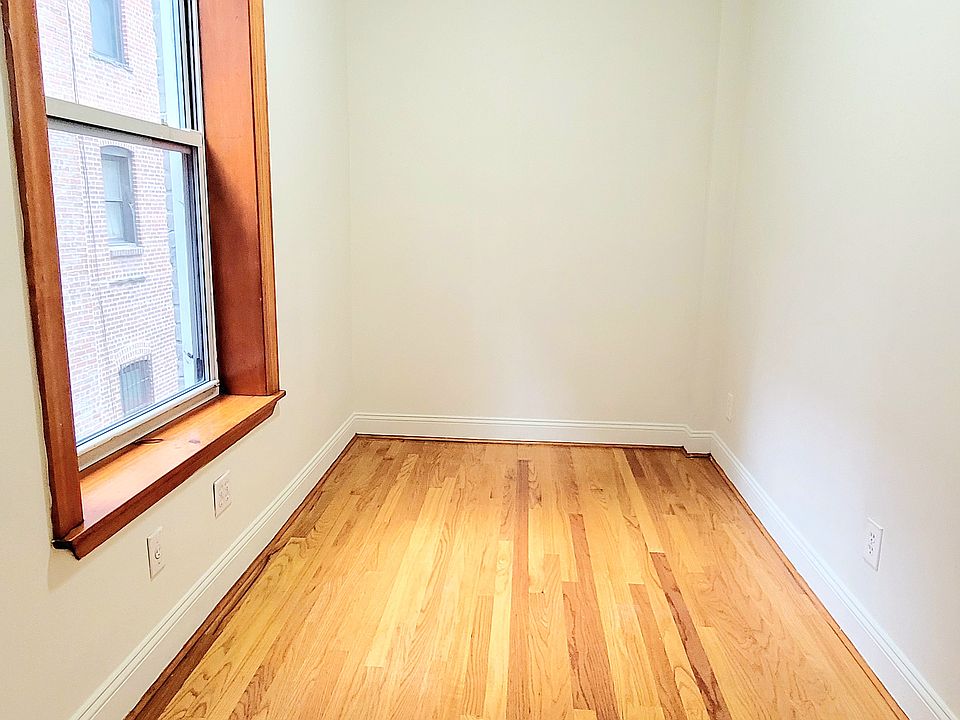 1st image of 41 E 7th St #707