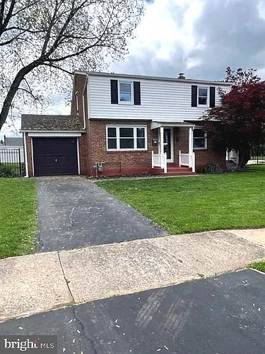 1907 Columbia Ave Photo 1