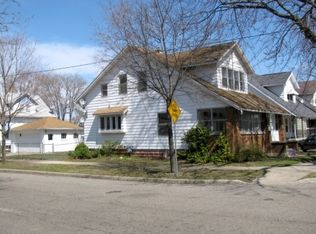 1057 12th St NW, Grand Rapids, MI 49504