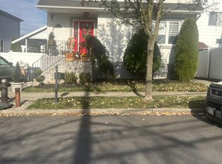 89 Columbus Ave, Staten Island, NY 10304