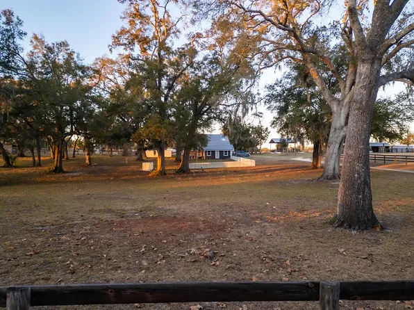 1720 SW 22nd Pl, Bell, FL 32619