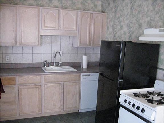 2nd image of 9206 E 44th St
