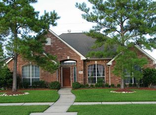 9030 Sunny Ridge Dr, Houston, TX 77095