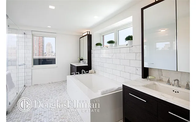 Sold by Douglas Elliman | media 25