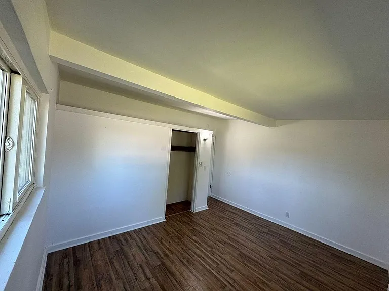 405-407 SW Washington Ave #407 — Photo 7