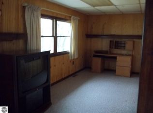 7319 Chain Lake Dr, South Branch, MI 48761