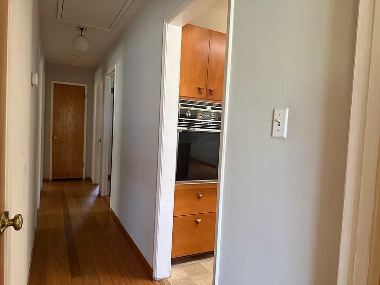 3160 Waverley St #1 — Photo 8