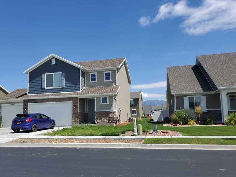 2nd image of 3529 S Bayview Dr
