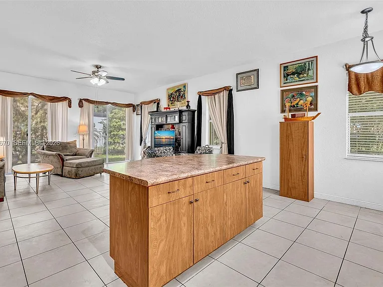14044 SW 54th St — Photo 30