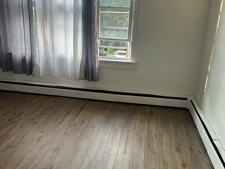 512 E Morton St #2 — Photo 9