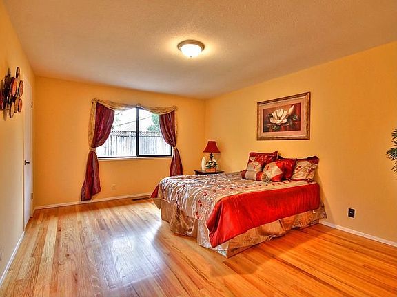 3rd image of 40570 La Purissima Way