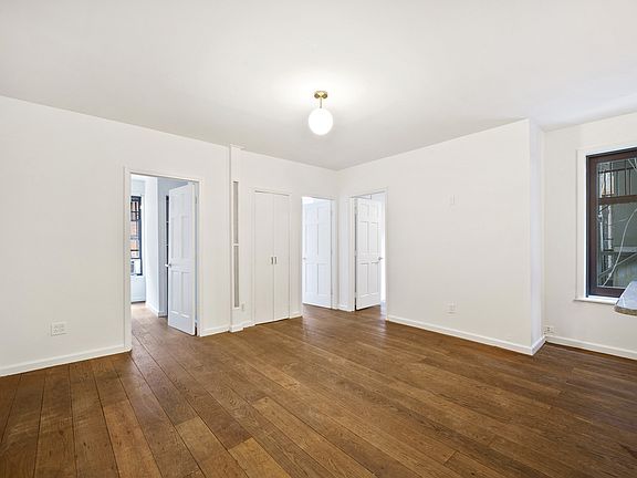 5th image of 196 Elizabeth St #A3