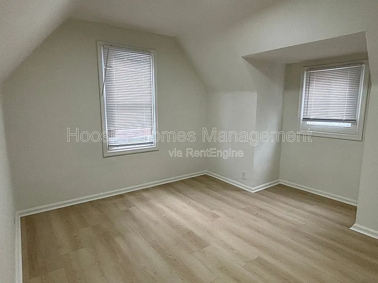 1509 N Chester Ave — Photo 13