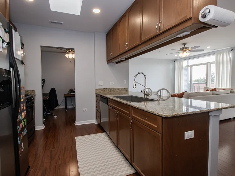 7243 Madison St #415 — Photo 14