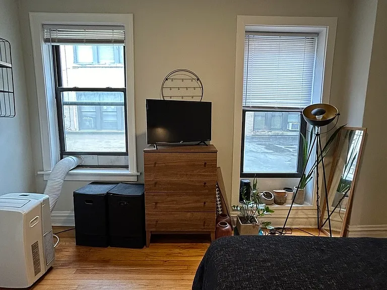 639 W Roscoe St #T1 — Photo 12